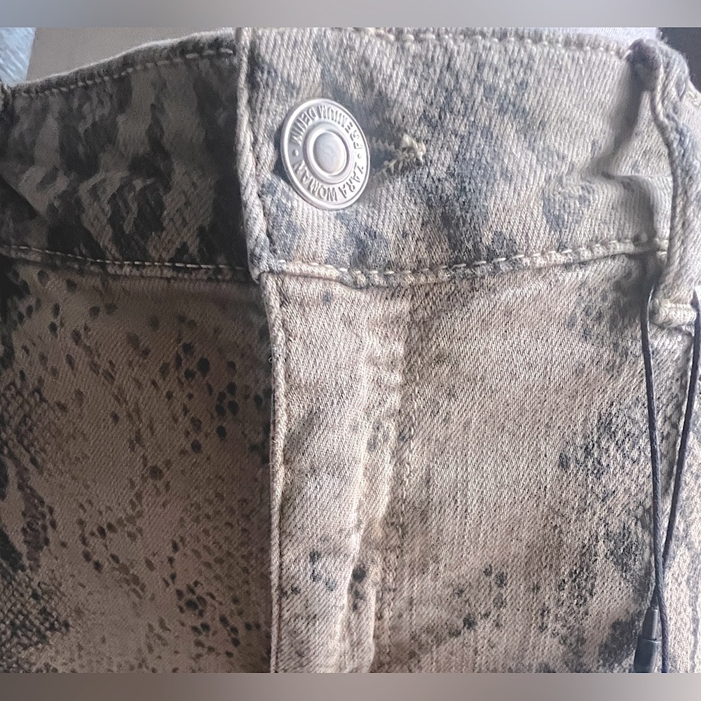 ZARA NET FADE OUT SNAKESKIN HIGH WAIST STREtCH JEANS.   SIZE 42=10 - Picture 6 of 9